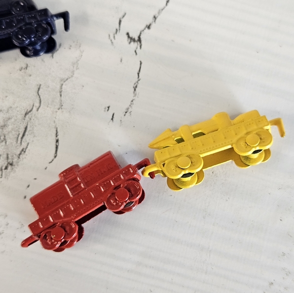 2 B. SHACKMAN, 1984 MINIATURE METAL TOY TRAIN SET Vintage - Picture 6 of 8